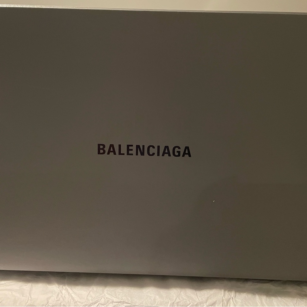 Balenciaga shopping 🛍 bag w/ shoe 👠 box